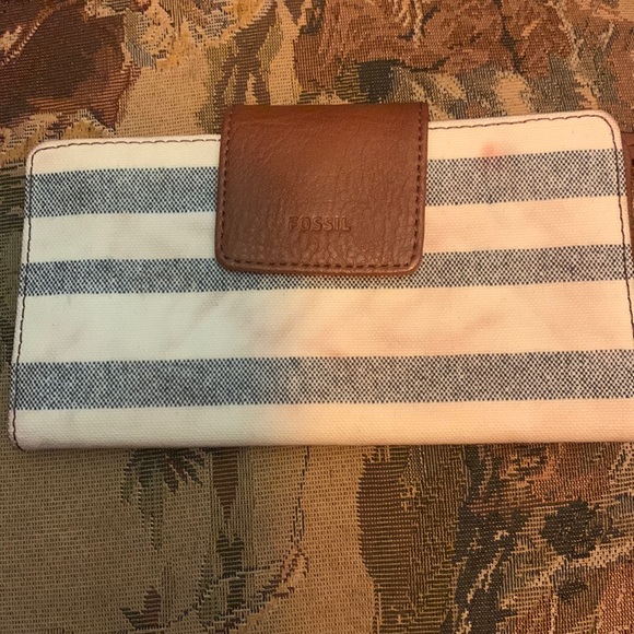 Fossil wallet - Picture 1 of 10